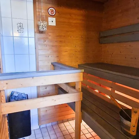 Himoslupiini 2 - 8hloe, Himoslaakso Ski-inout *